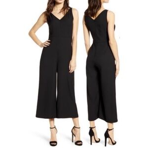 Leith Black V-Neck Wide-Leg Cropped Jumpsuit